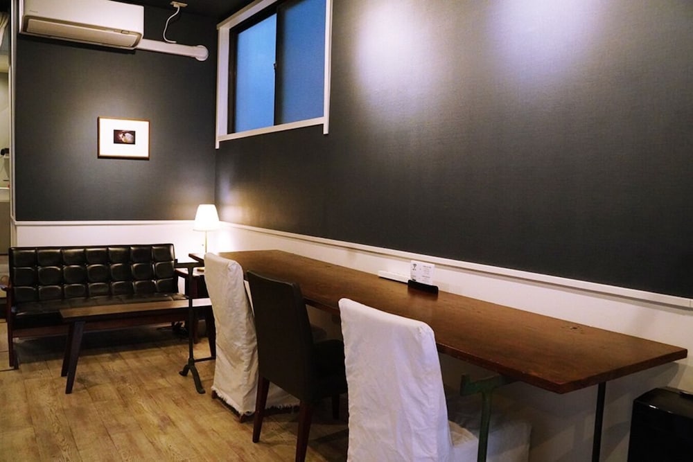 usatsuno osu hostel
