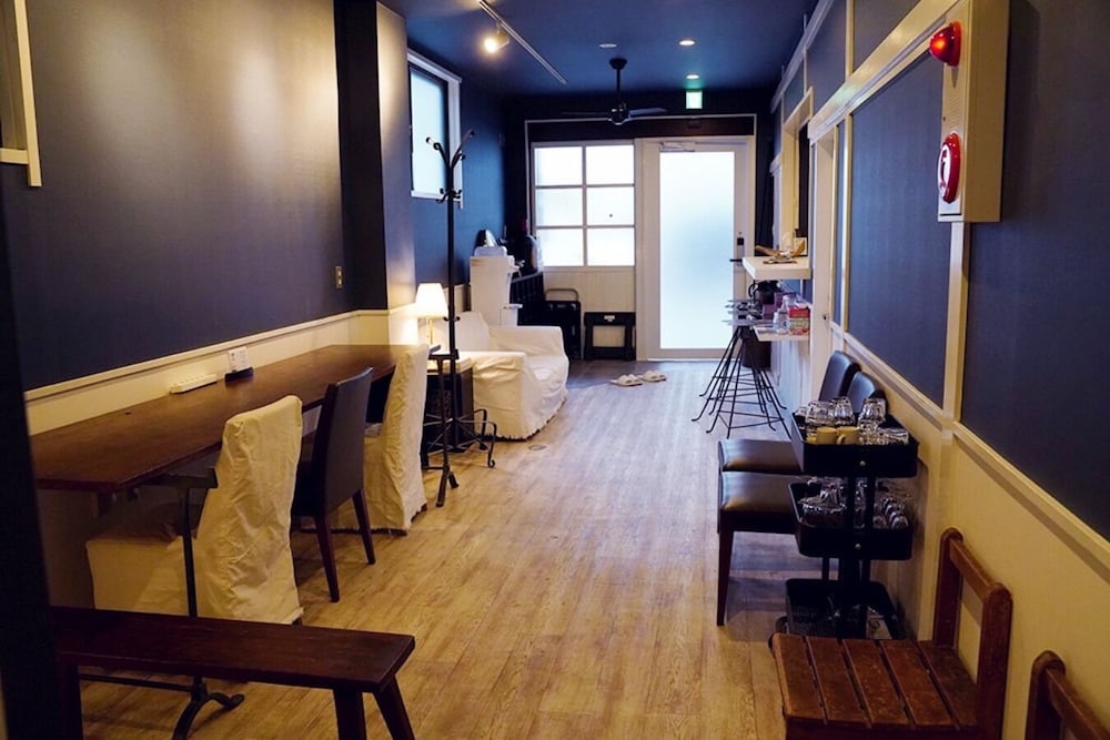 usatsuno osu hostel