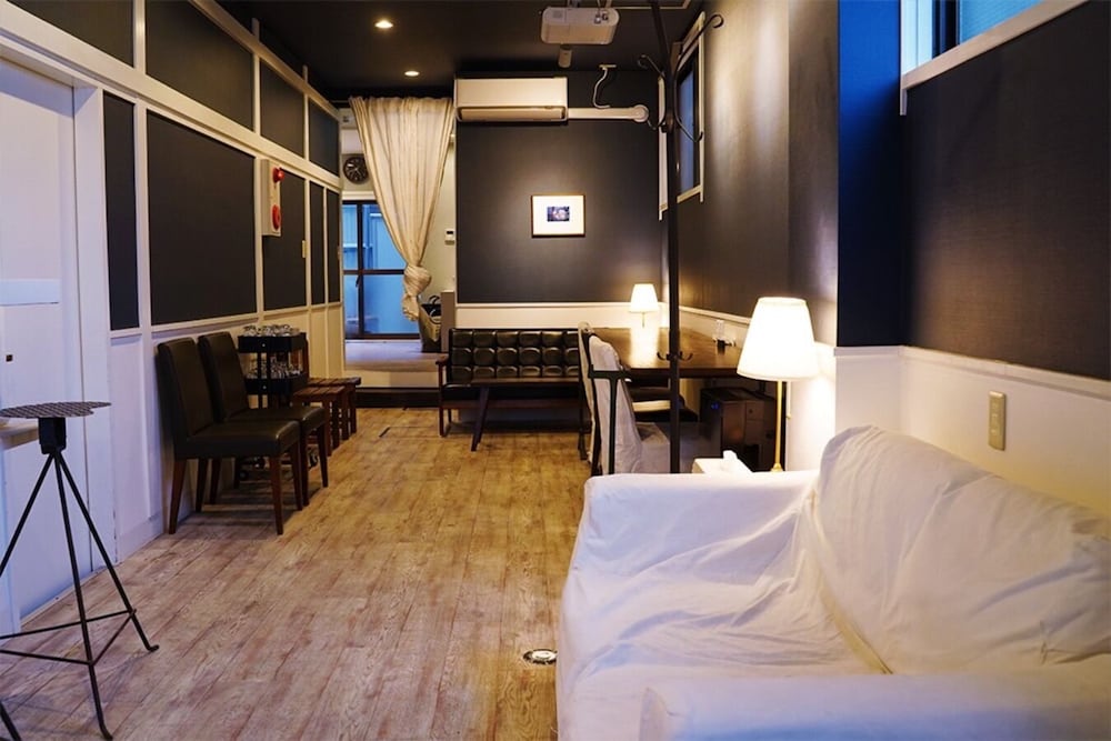 usatsuno osu hostel