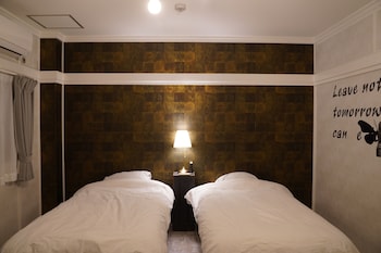 usatsuno osu hostel