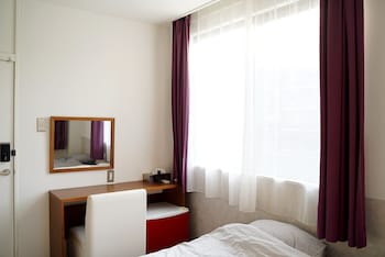 usatsuno osu hostel
