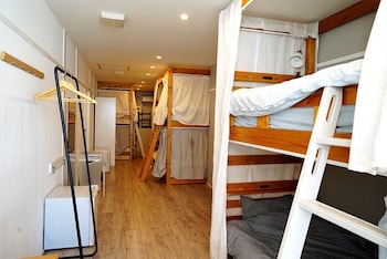 usatsuno osu hostel