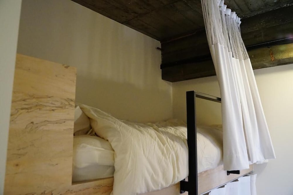 usatsuno osu hostel