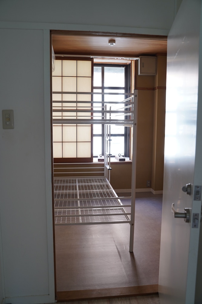 usatsuno osu hostel