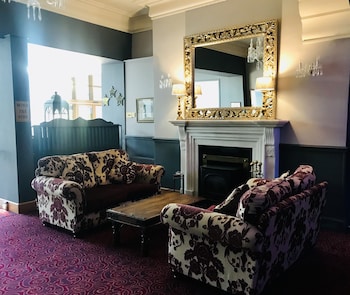 twin trees hotel