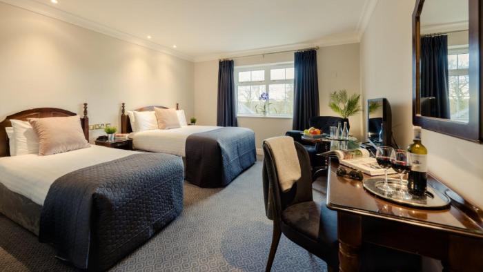 twin trees hotel