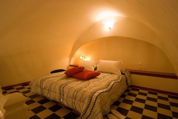 vallas apartments and villas
