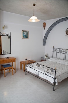 vallas apartments and villas