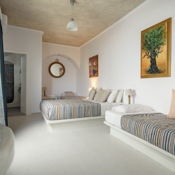 vallas apartments and villas