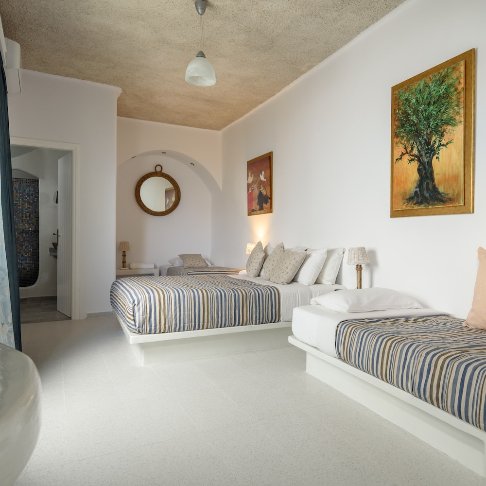 vallas apartments and villas
