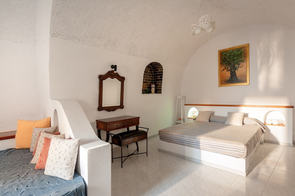 vallas apartments and villas