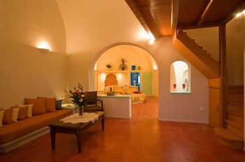 vallas apartments and villas