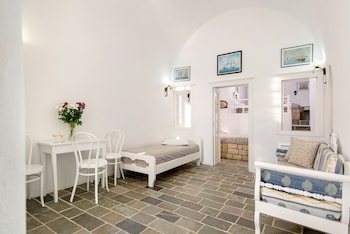 vallas apartments and villas