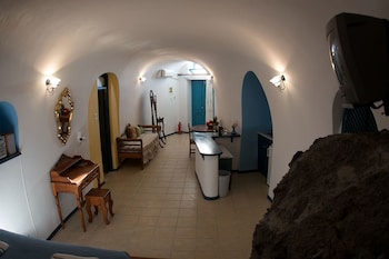 vallas apartments and villas