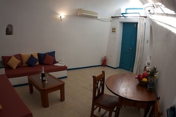 vallas apartments and villas
