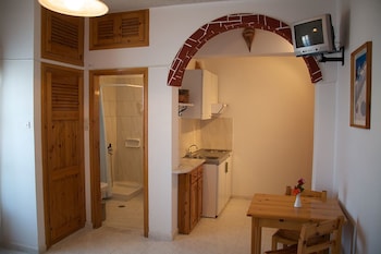 Vallas Apartments & Villas,,3 star