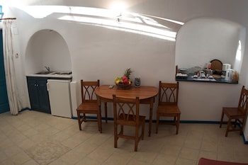 vallas apartments and villas