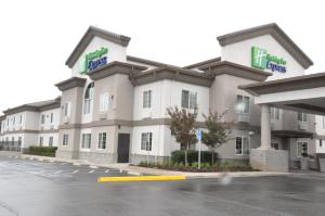 holiday inn express hotel and suites jackson by ihg