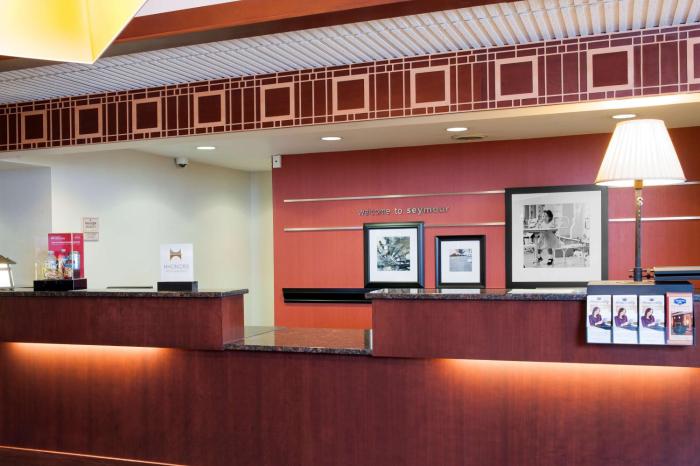 hampton inn seymour