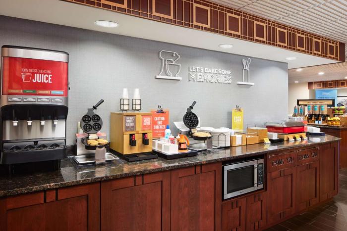 hampton inn seymour