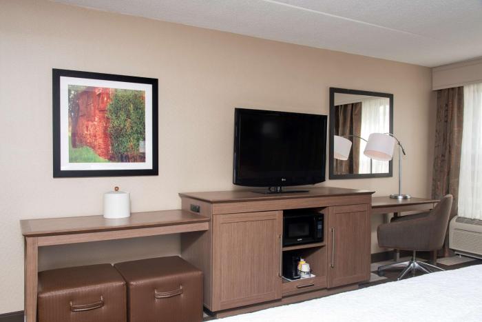 hampton inn seymour