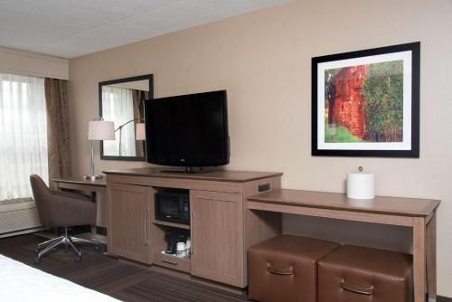 hampton inn seymour