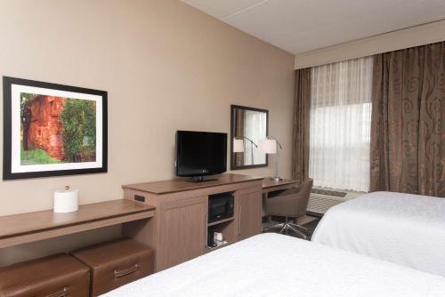 hampton inn seymour