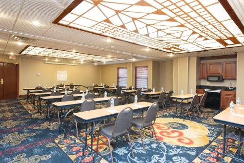hampton inn seymour