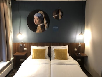 Hotel De Koophandel,The Hague>>Delft,3 star