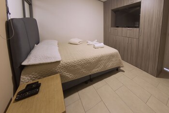 ventiuna hotel and hostel