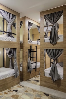 ventiuna hotel and hostel