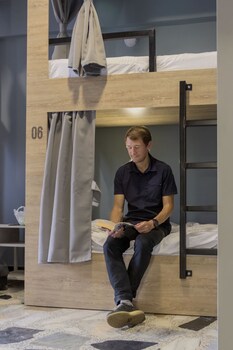 ventiuna hotel and hostel