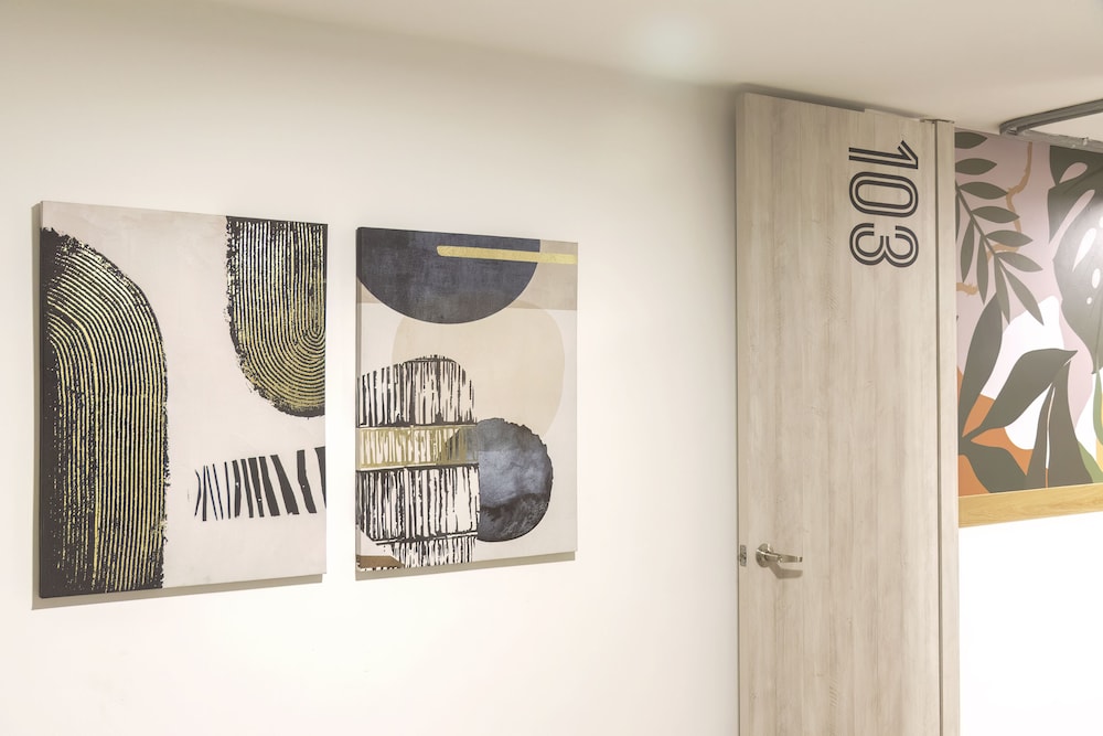 ventiuna hotel and hostel