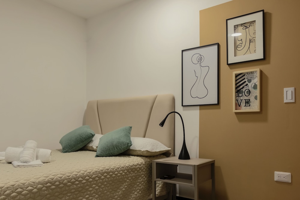 ventiuna hotel and hostel