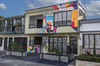 ventiuna hotel and hostel