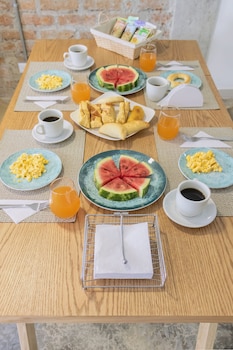 ventiuna hotel and hostel