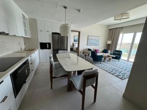 vida marina resort marassi