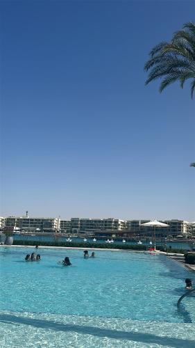 vida marina resort marassi