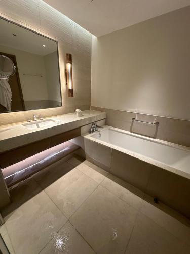 vida marina resort marassi