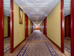 vienna hotel xiangyang railway station