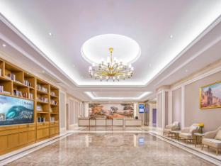 vienna hotel chongqing jiangjin wandaplaza shengquan templemetro station branch