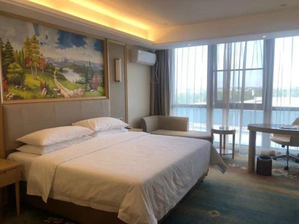 vienna international hotel qidong jiangtian ecological park