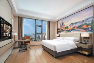 vienna international hotel zhijiang heping bridge