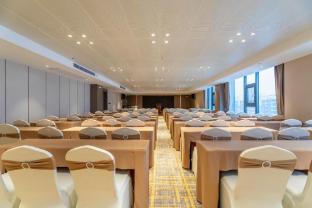 vienna international hotel zhijiang heping bridge