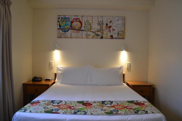 colonial lodge motel