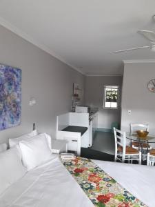 colonial lodge motel