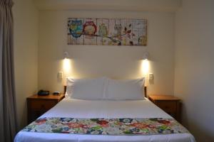 colonial lodge motel