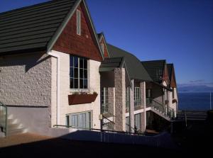 colonial lodge motel