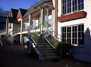 colonial lodge motel