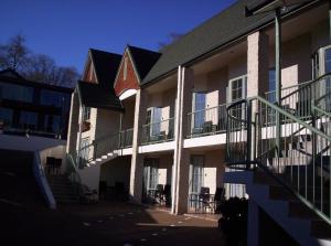 colonial lodge motel